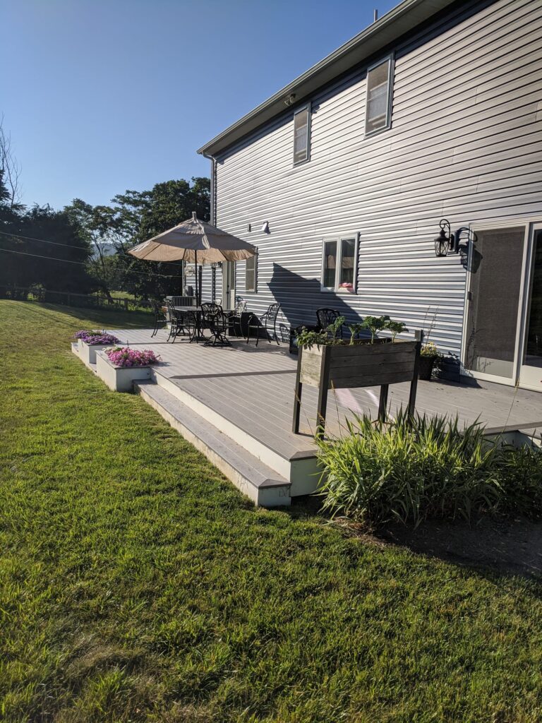 Deck With Flower Bed In Ephrata, Pa 7 Composite Deck With Built-In Flower Beds